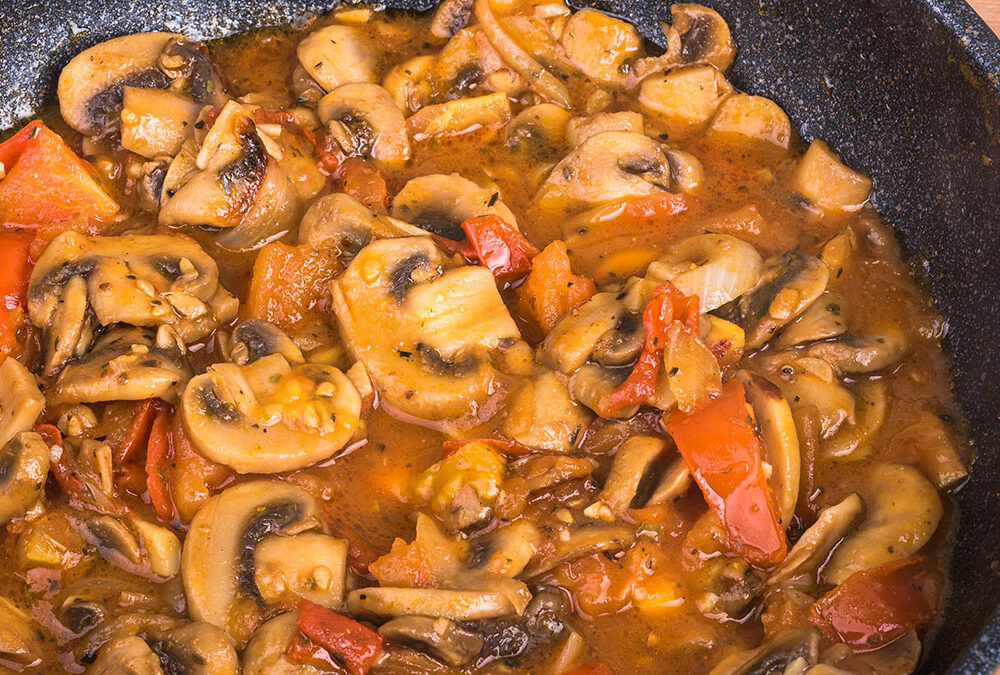 Veganes Champignon-Gulasch